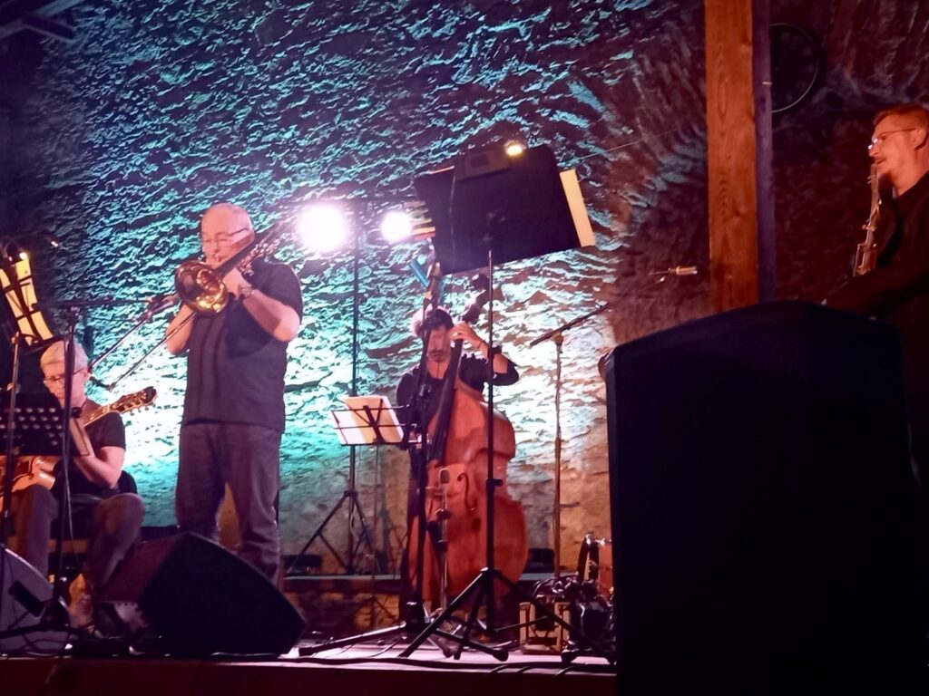 Klopačka, ktorá namiesto poplachu ohlásila swing
